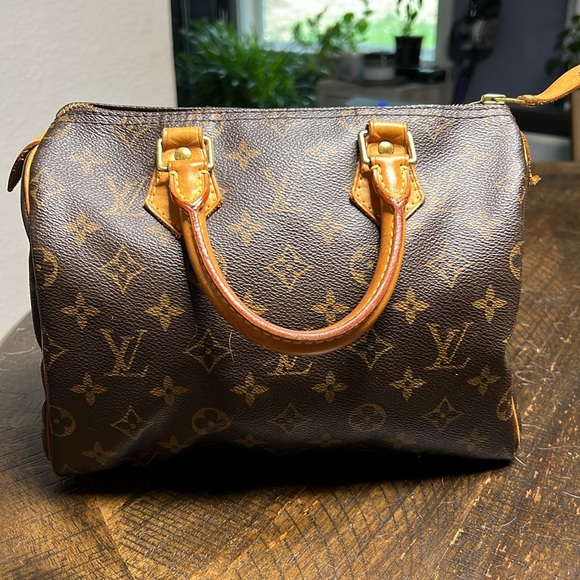 COPY - Louis Vuitton - Picture 9 of 11